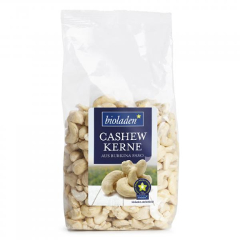 b*Cashewkerne ganz
