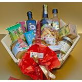 Regionaler Geschenkkorb mittel