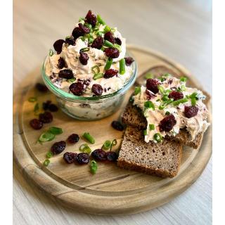 Lauchzwiebel Cranberry Frischkäsezubereitung