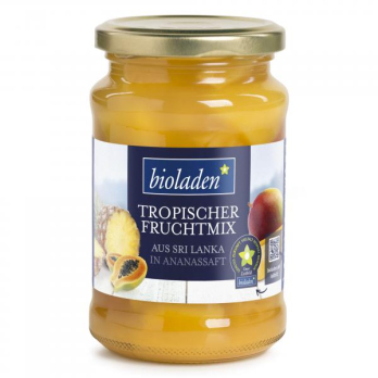 Tropischer Fruchtmix in Ananassaft